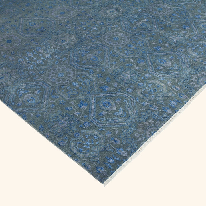 Transitional Wool Art Silk Blend Rug - 8'2" x 10'4"