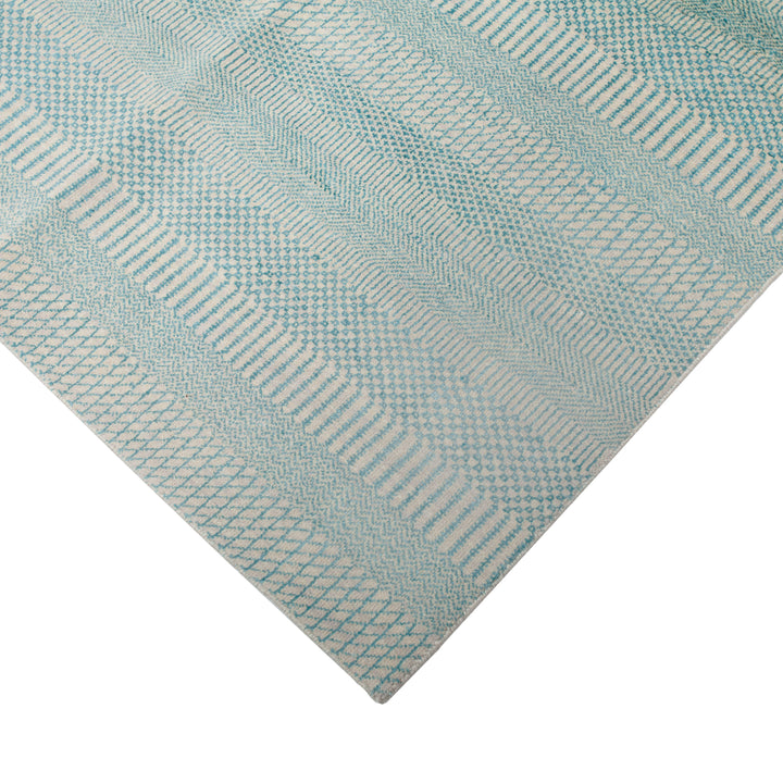 Transitional Wool Art Silk Blend Rug - 4'1" x 6'
