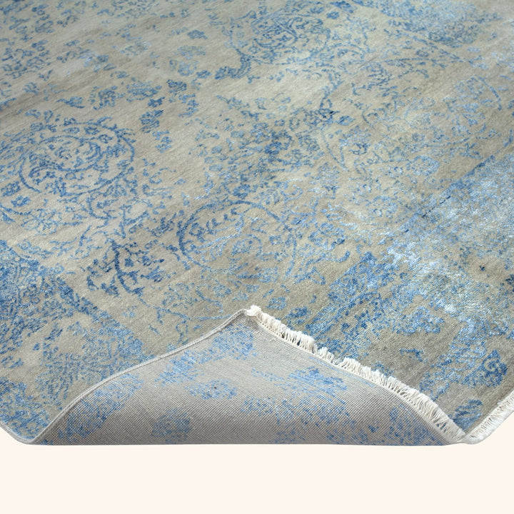 Transitional Wool Art Silk Blend Rug - 5'5" x 8'2"