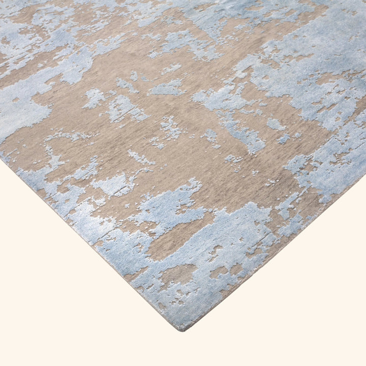 Transitional Wool Art Silk Blend Rug - 7'10" x 9'10"