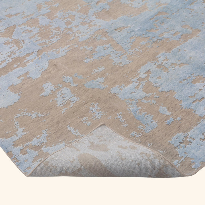 Transitional Wool Art Silk Blend Rug - 7'10" x 9'10"