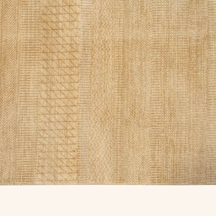 Transitional Wool Art Silk Blend Rug - 5'10" x 9'1"
