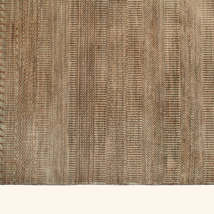 Transitional Wool Art Silk Blend Rug - 9'10" x 14'1"