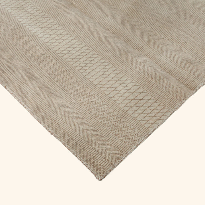 Transitional Wool Art Silk Blend Rug - 3'10" x 3'10"