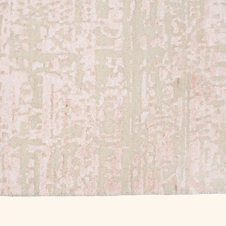 Blush Contemporary Wool Art Silk Blend Rug - 4' x 6'