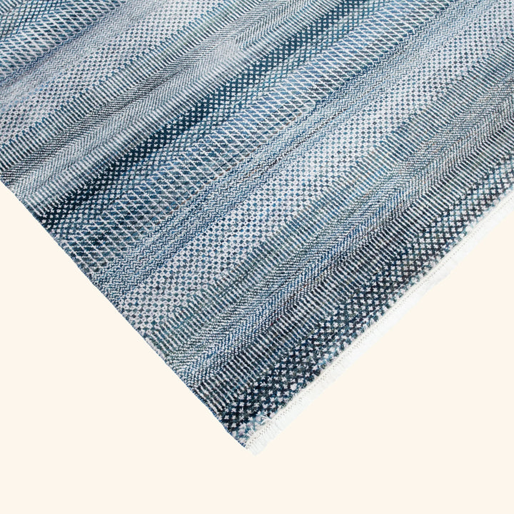 Transitional Wool Art Silk Blend Rug - 4' x 5'9"