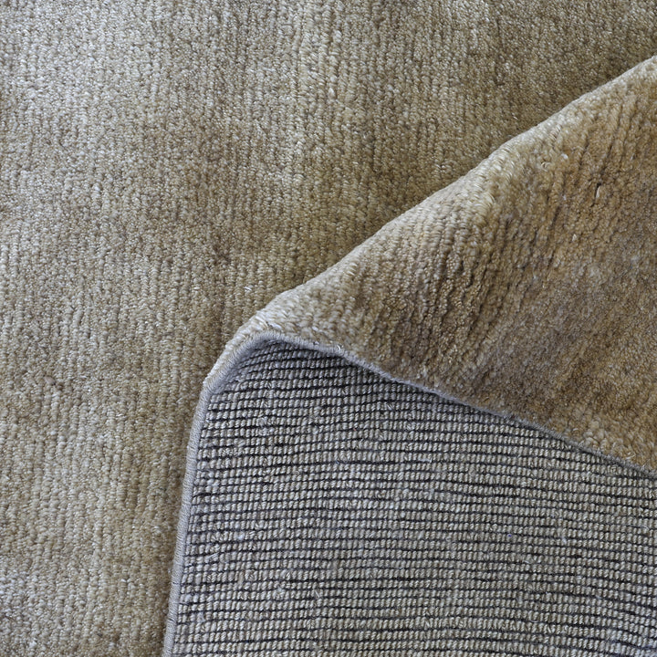 Solid Alchemy Mohair Rug Sand / 8' x 10'
