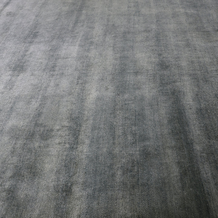 Solid Alchemy Mohair Rug Sage / 10' x 14'