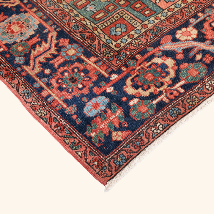 Tradtional Antique Persian Heriz Wool Rug - 9' x 11'5"