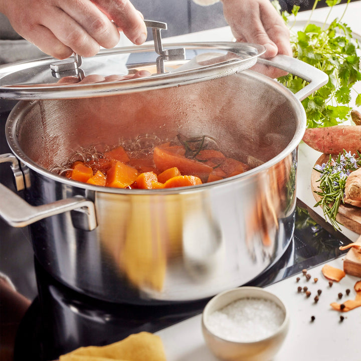 5-Ply 5.5-qt Stainless Steel Dutch Oven