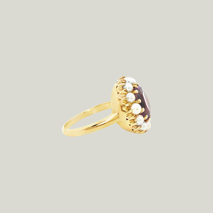 1980s Amethyst and Pearl Ring in 14k Yellow Gold