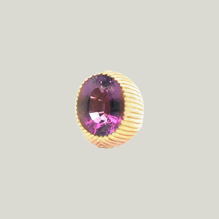 French 1950s Amethyst Statement Ring, 13.22 Carats in Ribbed 18k Gold
