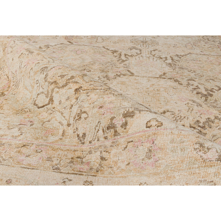 Gold Traditional Silk Wool Blend Rug - 8' x 10'