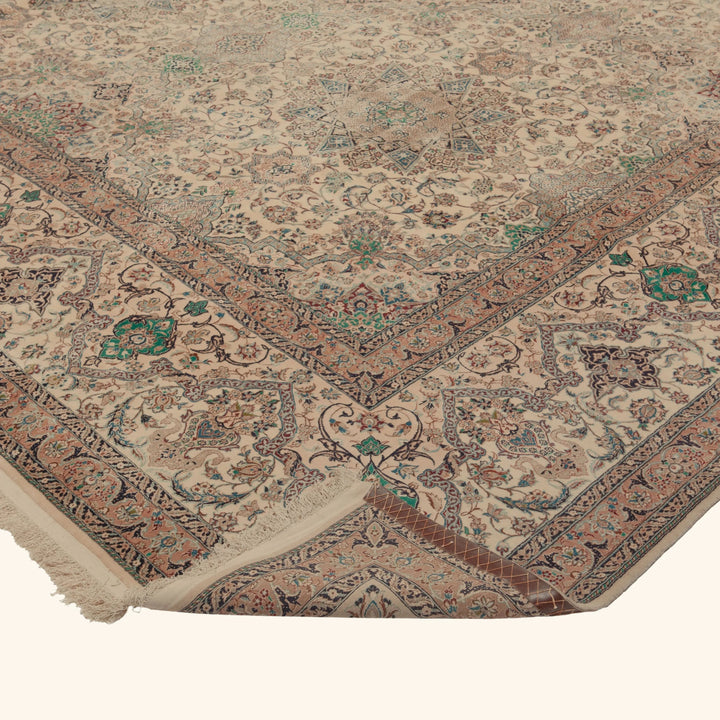 Beige Vintage Traditional Wool Persian Rug - 16'9" x 20'3"