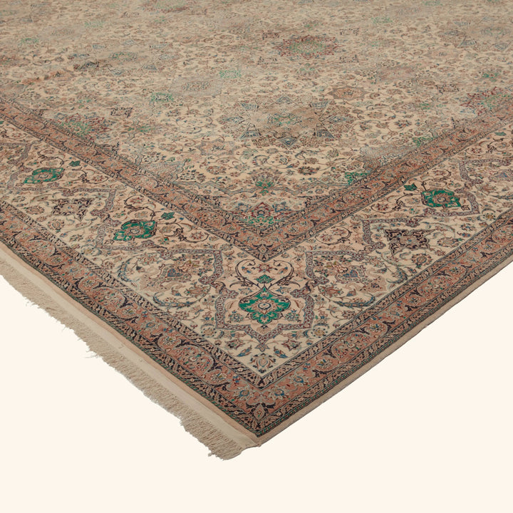 Beige Vintage Traditional Wool Persian Rug - 16'9" x 20'3"