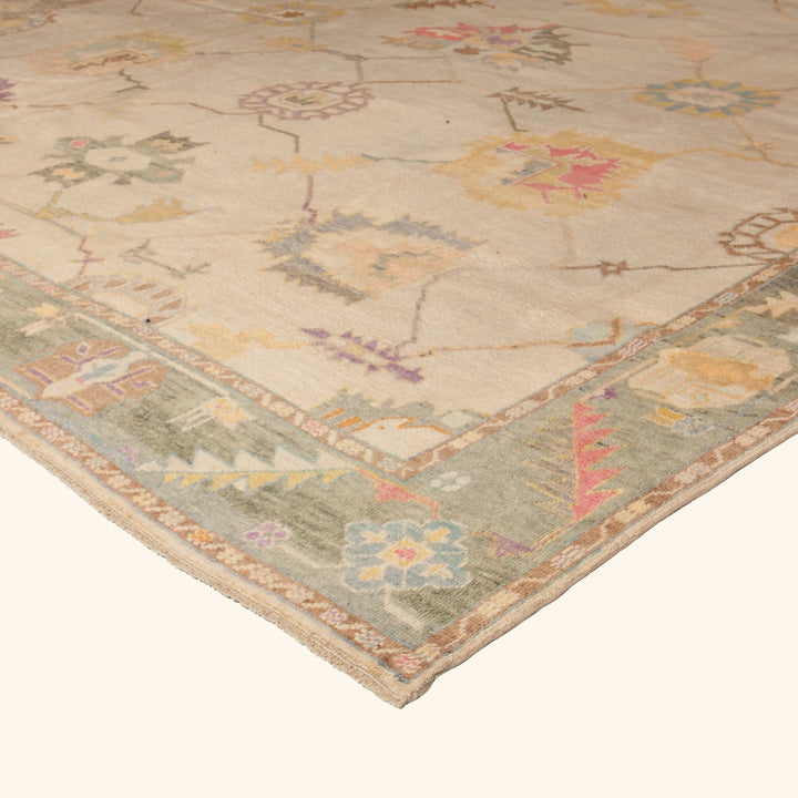 Green Traditional Wool Rug - 12'2" x 16'3"