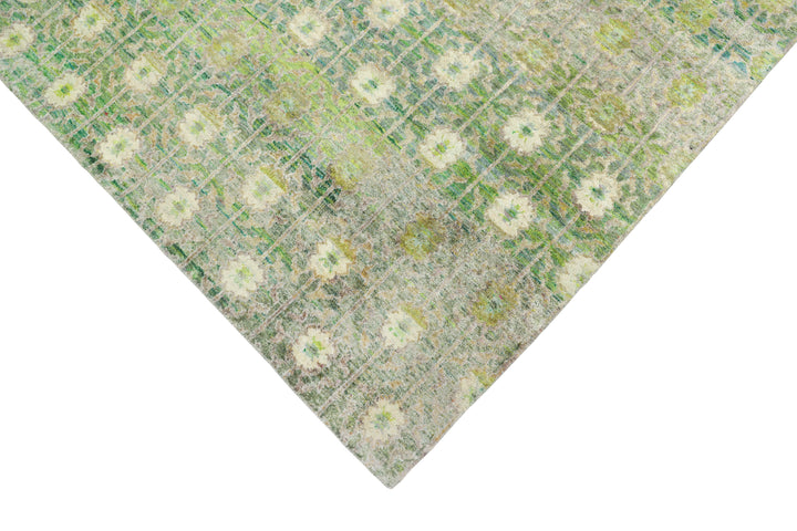 Green Contemporary Saree Silk Rug - 4' x 6'