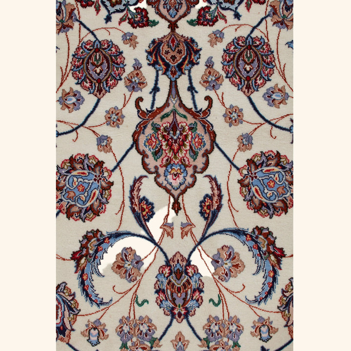 Ivory Traditional Persian Isfahan Wool Rug - 6'9" x 11'