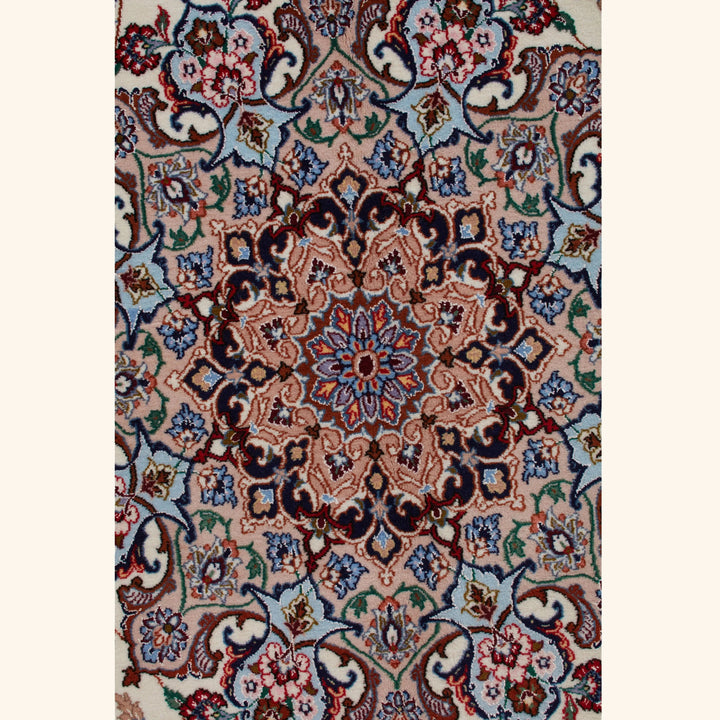 Ivory Traditional Persian Isfahan Wool Rug - 6'9" x 11'