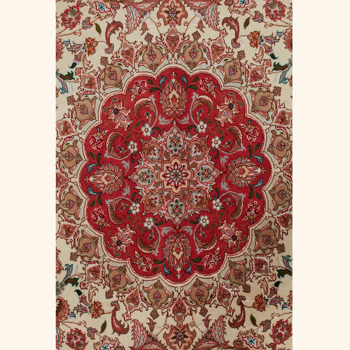 Ivory Traditional Persian Tabriz Wool Rug - 6'6" x 9'8"
