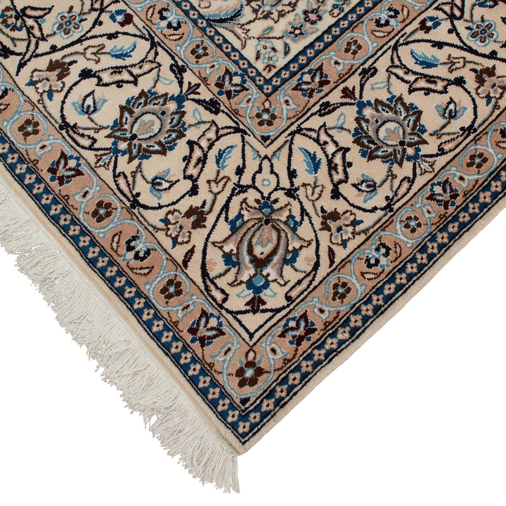 Ivory Traditional Persian Wool Rug - 6'8" x 10'3"