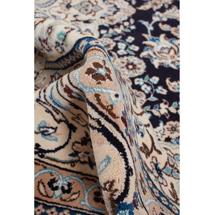 Ivory Traditional Persian Wool Rug - 6'8" x 10'3"