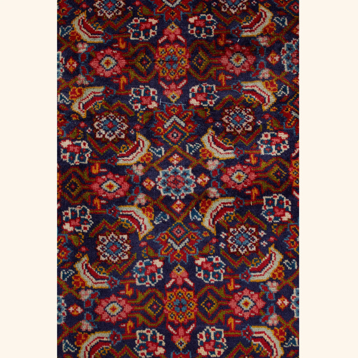 Red Traditional Persian Sarouk Wool Rug - 8'4" x 11'