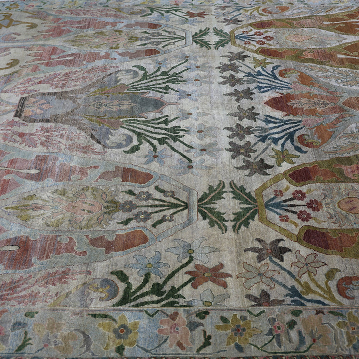 Cream Alchemy Traditional Wool Rug - 9'9" x 13'3"