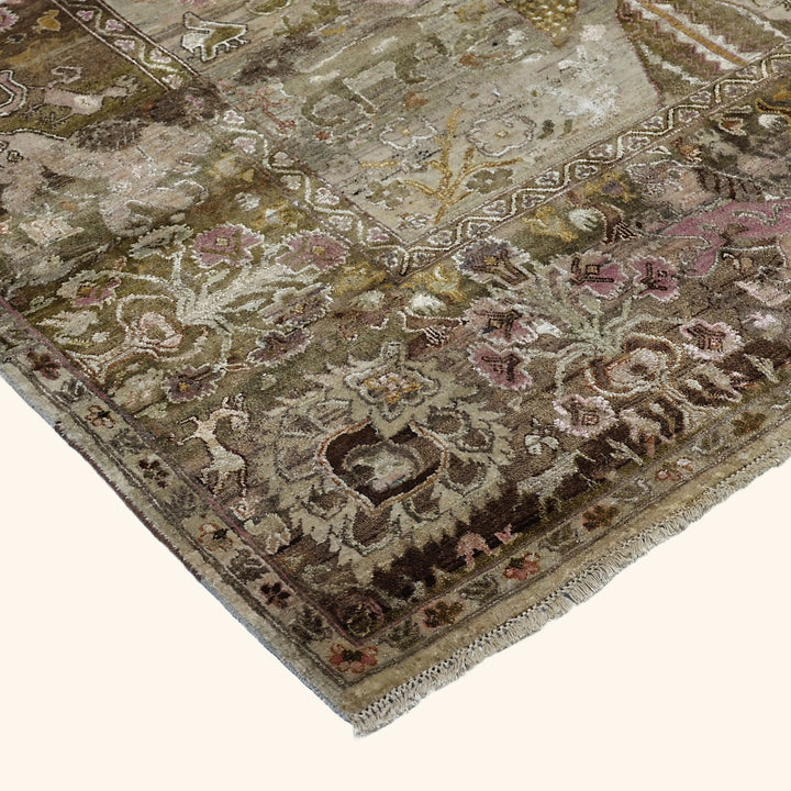 Cream Alchemy Traditional Wool Silk Blend Rug - 9'7" x 14'7"