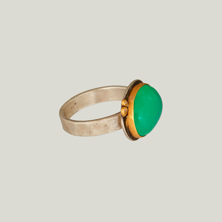 Oval Chrysoprase Cabochon Ring