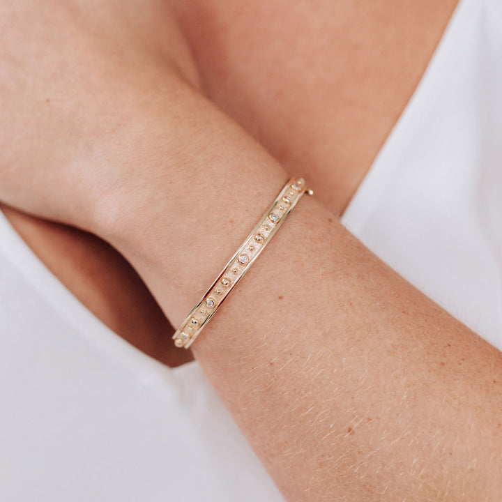 Méditerranée Dotted Diamond Bangle
