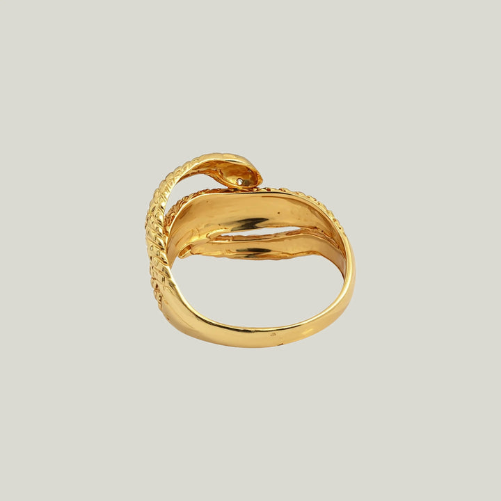 Vintage 18KYG Diamond Back Snake Ring