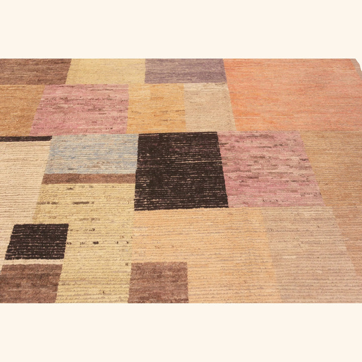 Zameen Transitional Wool Rug - 13'10" x 15'