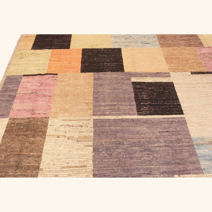 Zameen Transitional Wool Rug - 13'10" x 15'