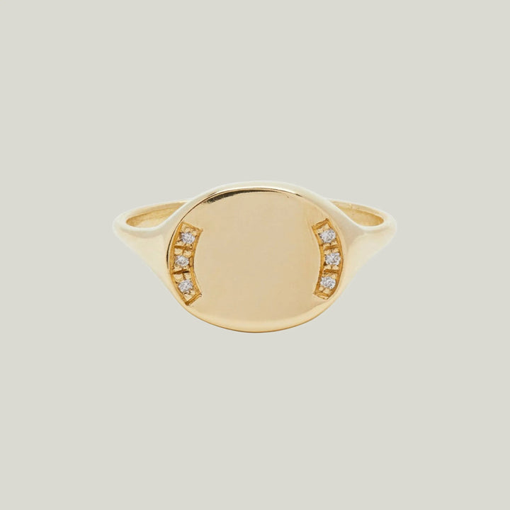 Oval Signet Ring in Gold with Diamonds