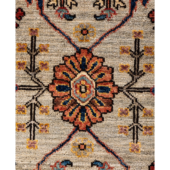 Light Grey Traditional Serapi Wool Rug - 5'11" x 8'9"