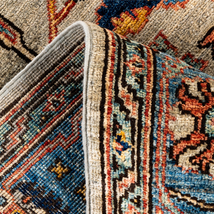 Light Grey Traditional Serapi Wool Rug - 5'11" x 8'9"