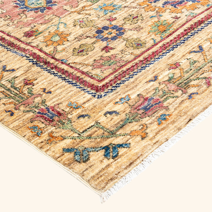 Beige Traditional Serapi Wool Rug - 6'5" x 9'5"