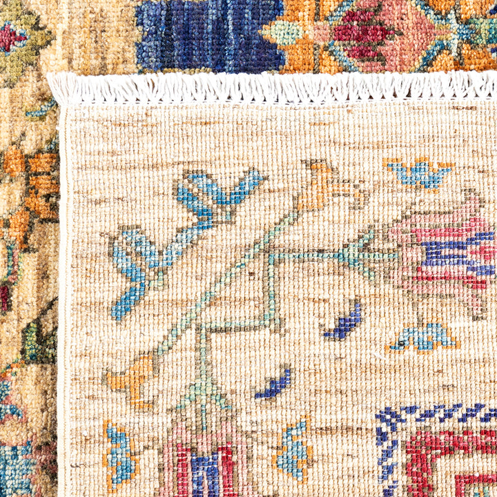 Beige Traditional Serapi Wool Rug - 6'5" x 9'5"