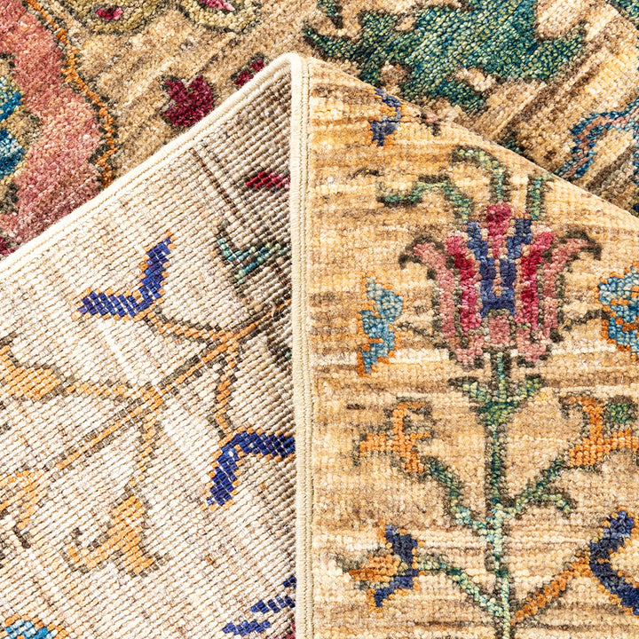 Beige Traditional Serapi Wool Rug - 6'5" x 9'5"