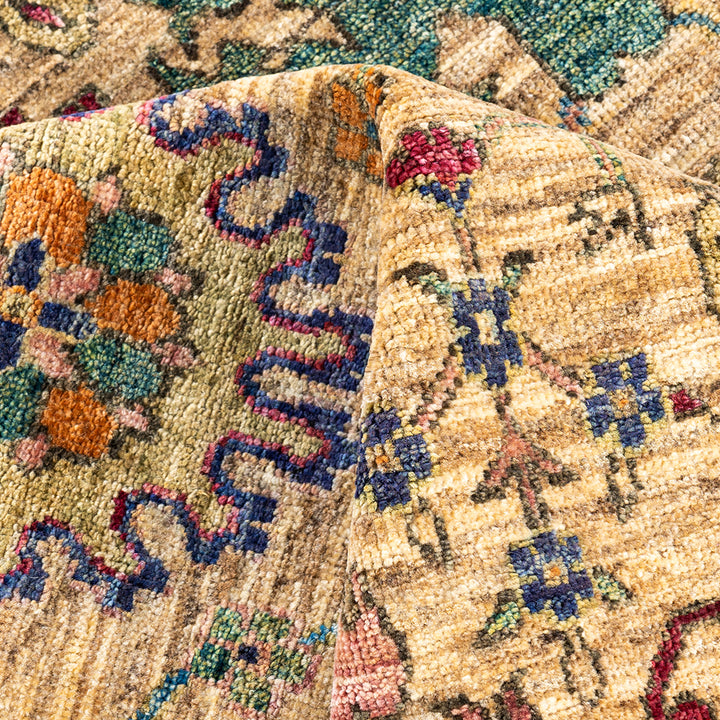 Beige Traditional Serapi Wool Rug - 6'5" x 9'5"