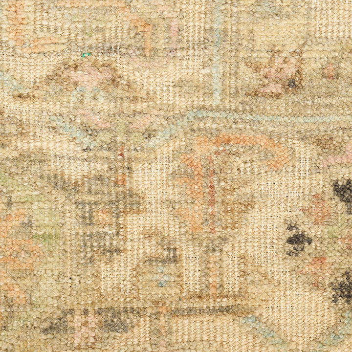 Traditional Essentials Wool Rug Beige / 8' x 10'