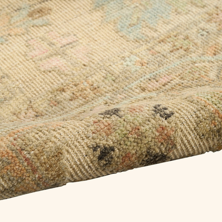 Traditional Essentials Wool Rug Beige / 8' x 10'