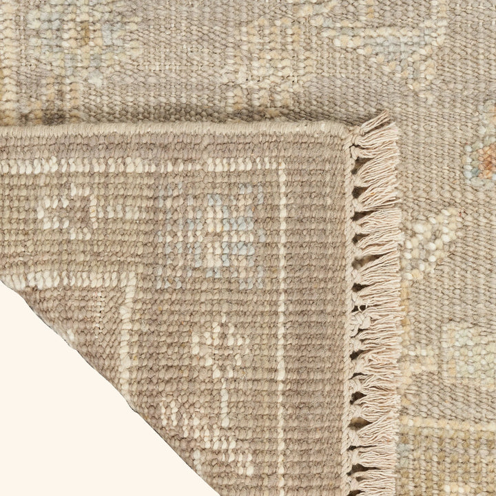 Taupe Essentials Traditional Wool Cotton Blend Rug