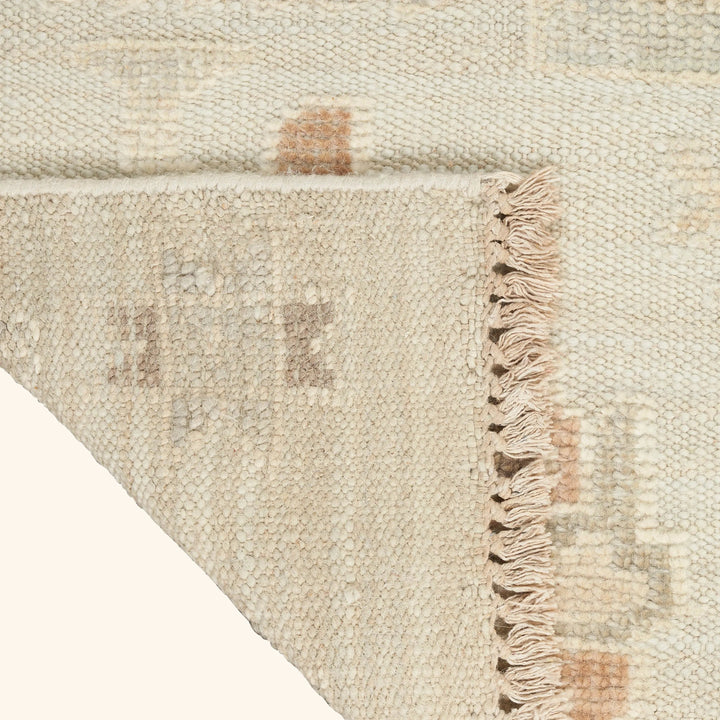 Cream Essentials Traditional Wool Cotton Blend Rug