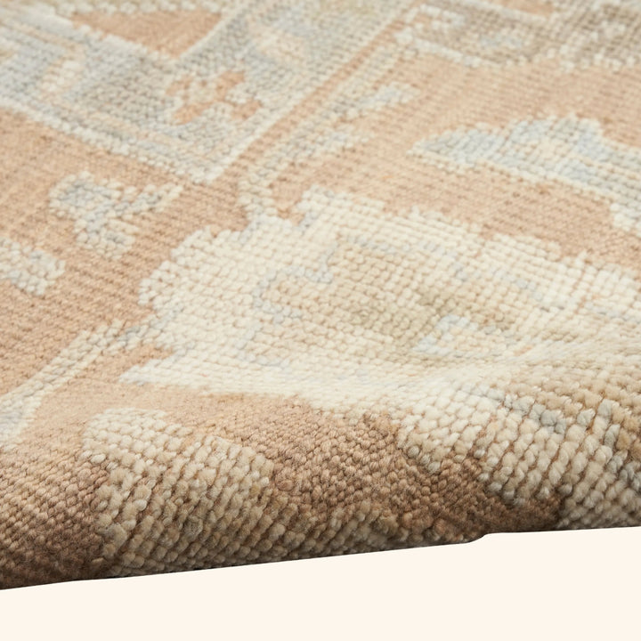 Traditional Wool Rug Dusty Mauve / 9' x 12'