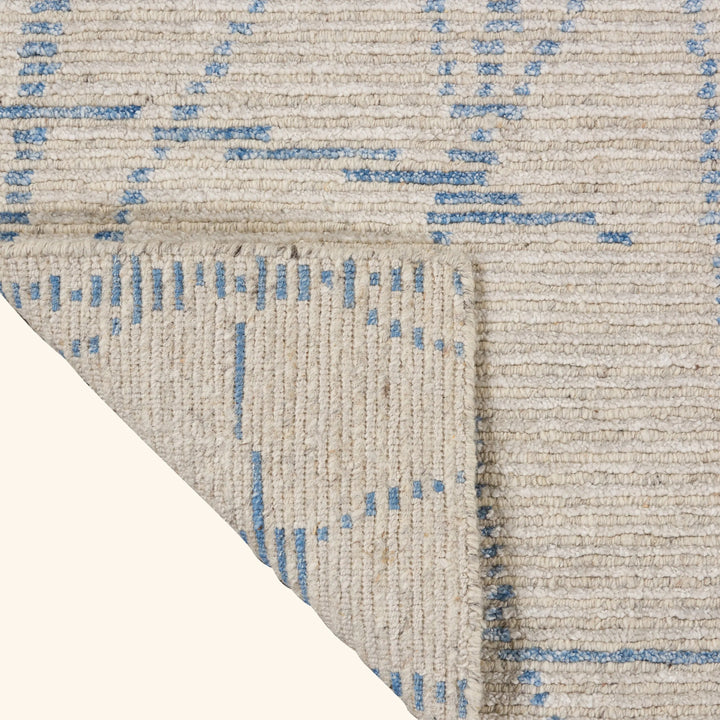 Contemporary Wool Blend Rug Sky / 5'6" x 7'5"