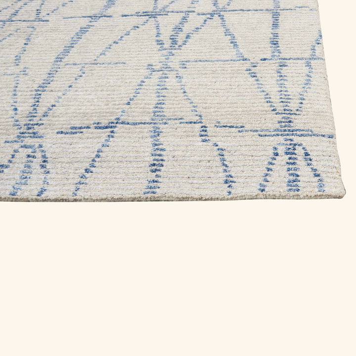 Contemporary Wool Blend Rug Sky / 5'6" x 7'5"