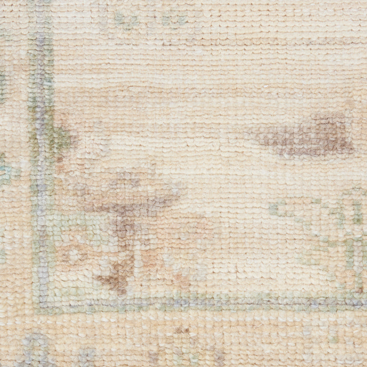 Ivory Multi Traditional Essentials Wool Rug 5'6" x 8'