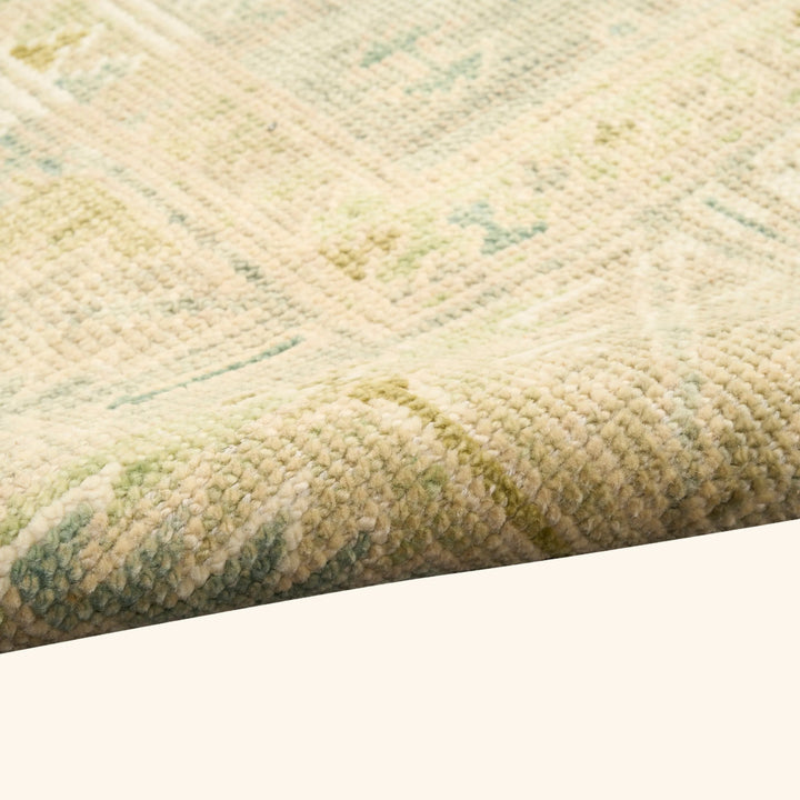 Green Traditional Essentials Wool Rug 7'9" x 9'9"